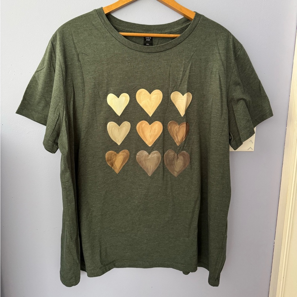 🦋Shein graphic tee🦋